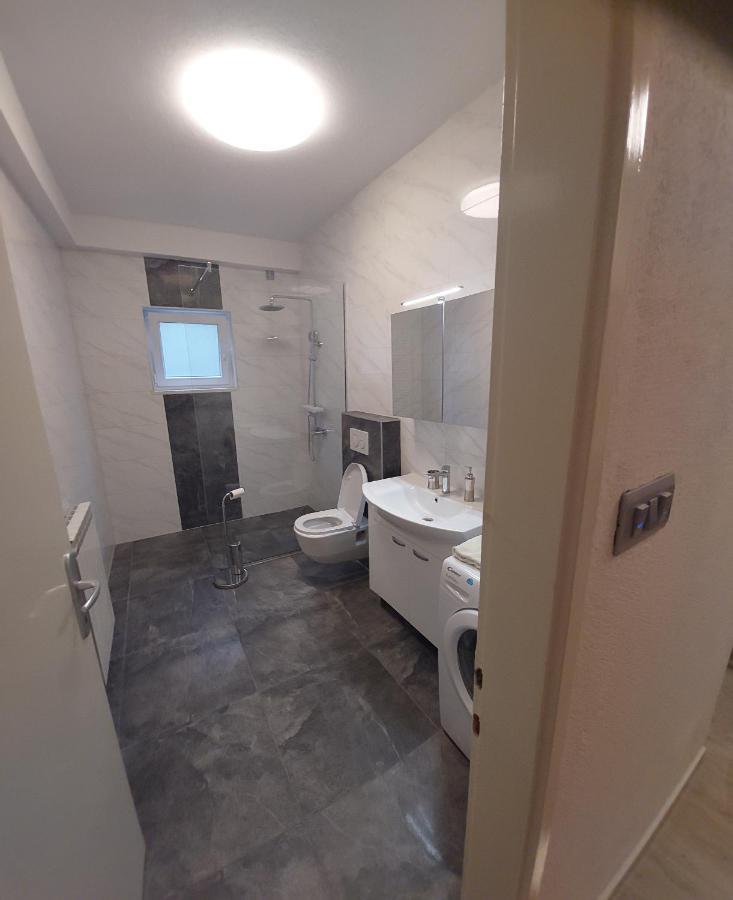 Apartman Miro ชิเบนิก ภายนอก รูปภาพ